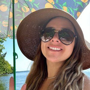 Meet your Posher, Megan